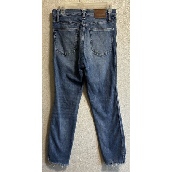 J. Crew Women’s Size 29 Point Sur Jeans Medium Wash High Rise Distressed Raw Hem - Picture 2 of 12